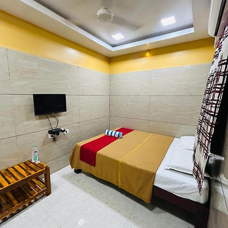 Gsr Residency Hotel Kanchipuram Buitenkant foto