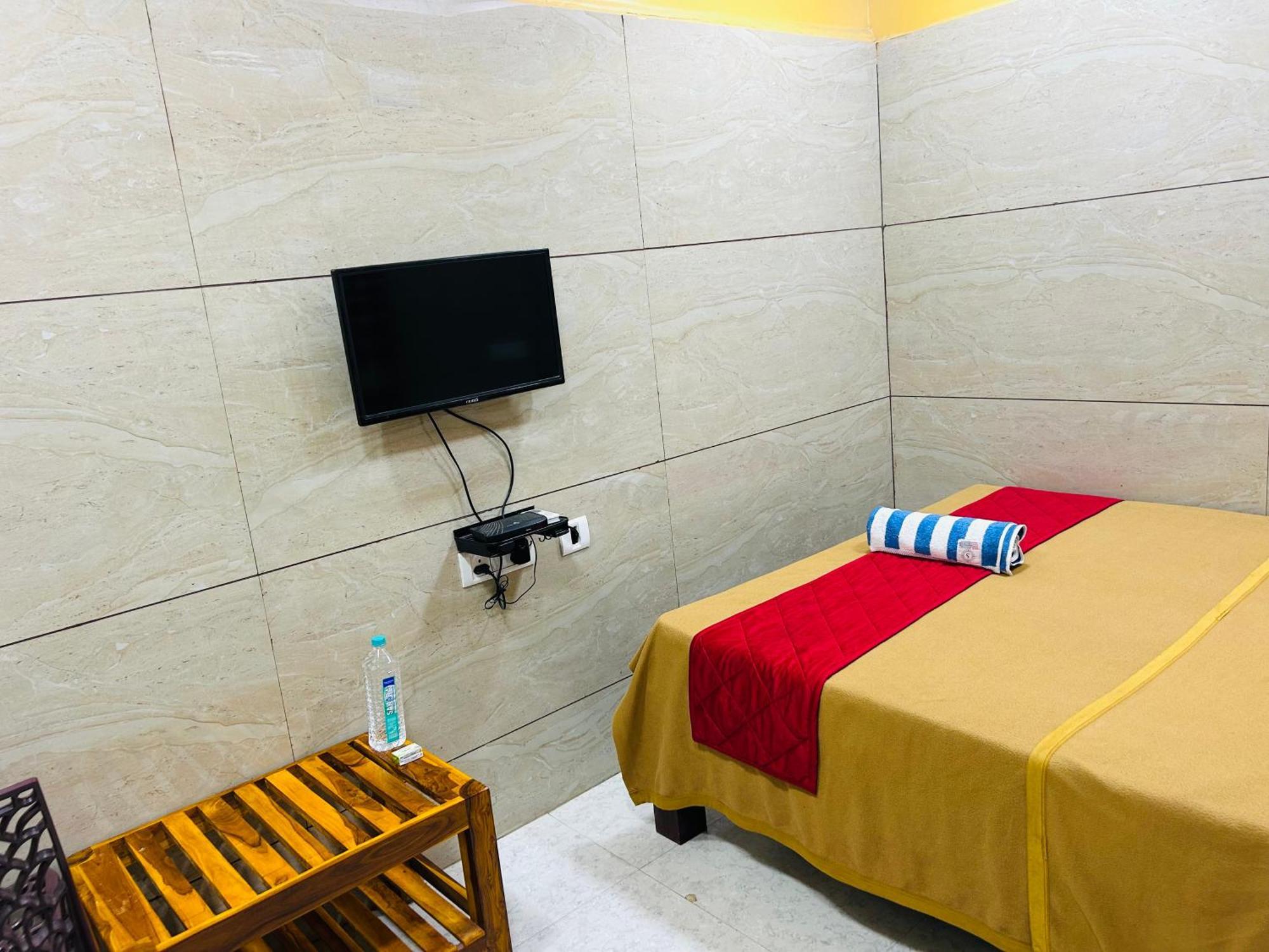 Gsr Residency Hotel Kanchipuram Buitenkant foto