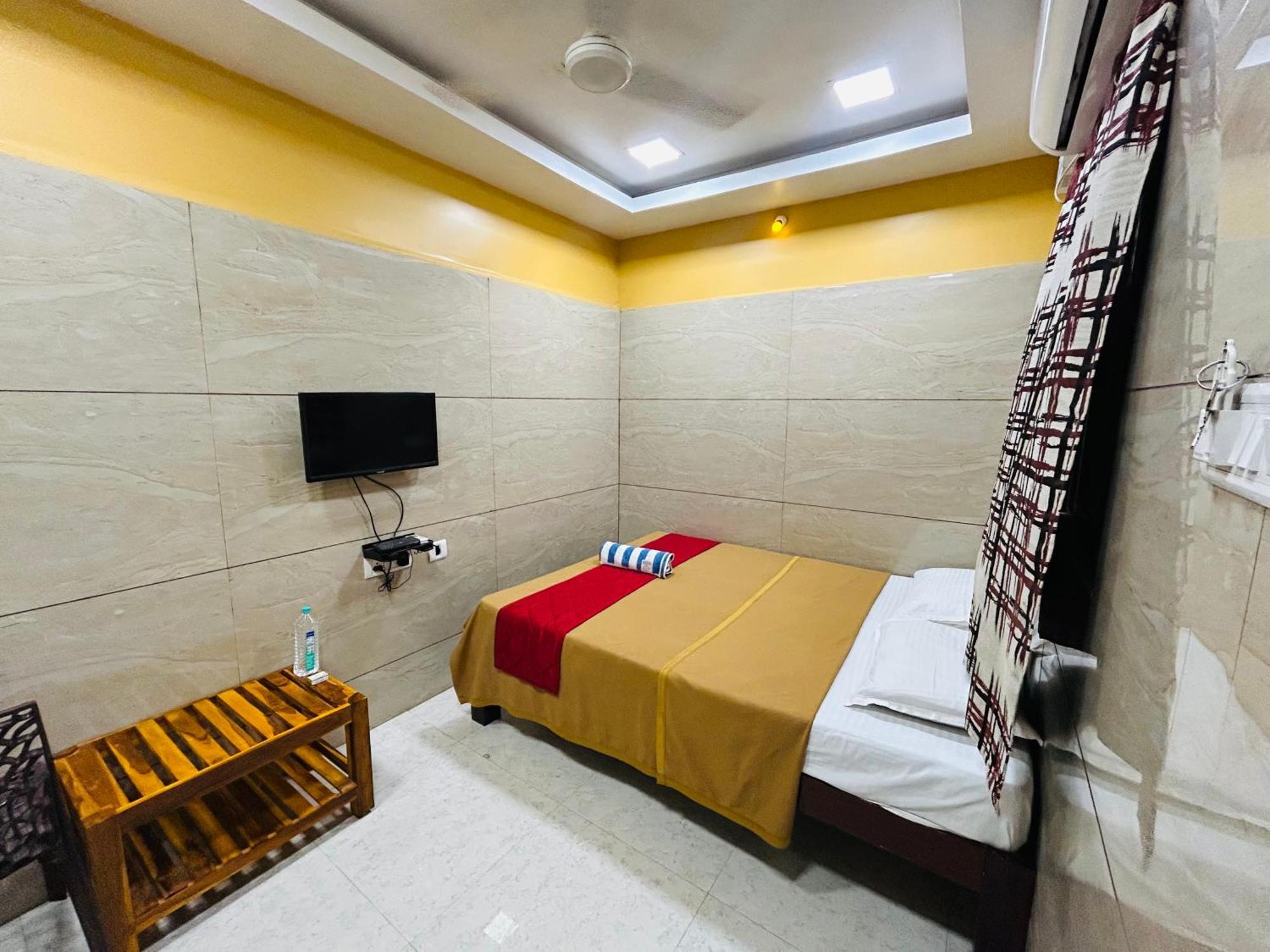 Gsr Residency Hotel Kanchipuram Buitenkant foto